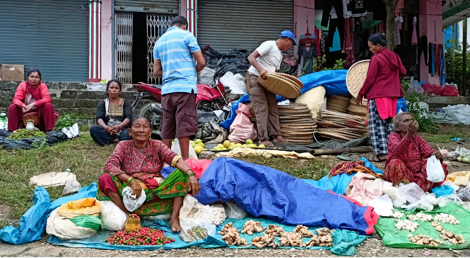 सिन्धुलीकी ढाटीमाया दर्जी भन्छिन् :  'पैसा कमाउन ठूलै व्यापार गर्नु पर्दैन'